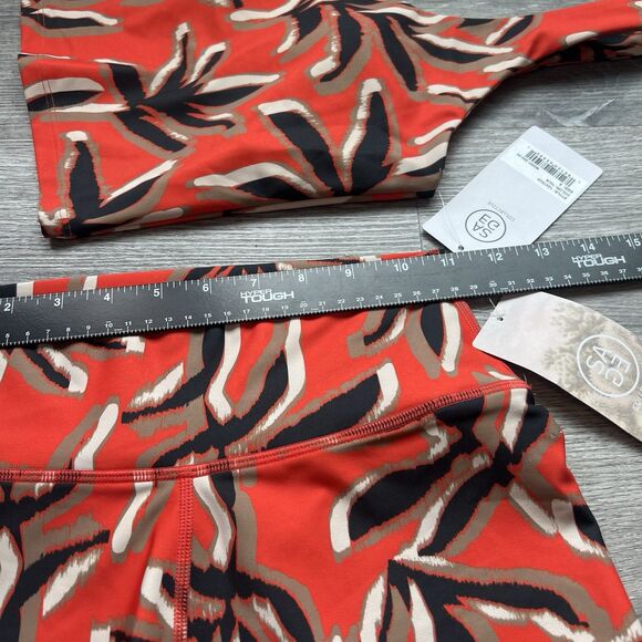 Sage Collective Crop Top Biker Shorts Set Women's  Red Palm Print NWT $115 SMALL - Picture 6 of 11